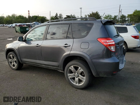 2011 Toyota RAV4 Sport z VIN JTMRK4DV7B5105641, wystawiony jako Copart lot #57443675 z przebiegiem 79 798 mil mil oraz Szkoda całkowita • Salvage title. Historia ofert i sprzedaży dostępna na DreamBid. Obrazek 2.