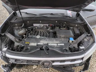 2021 Volkswagen Atlas SEL Premium R-Line with VIN 1V2FR2CAXMC504266, listed as a Copart auction lot 83376524 with 65,375 mi miles and Salvage title. Bid and sale history available at DreamBid. Image 11.