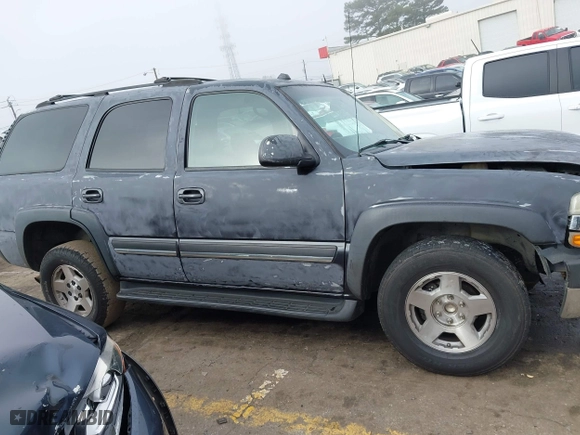 2004 Chevrolet Tahoe LT with VIN 1GNEC13Z24J330050, listed as a IAAI auction lot 41802659 with 278,497 mi miles. Bid and sale history available at carsss.com. Image 13.
