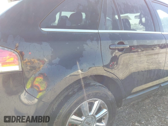 2007 Lincoln MKX with VIN 2LMDU88CX7BJ13238, listed as a IAAI auction lot 42066791 with 223,064 mi miles. Bid and sale history available at carsss.com. Image 6.