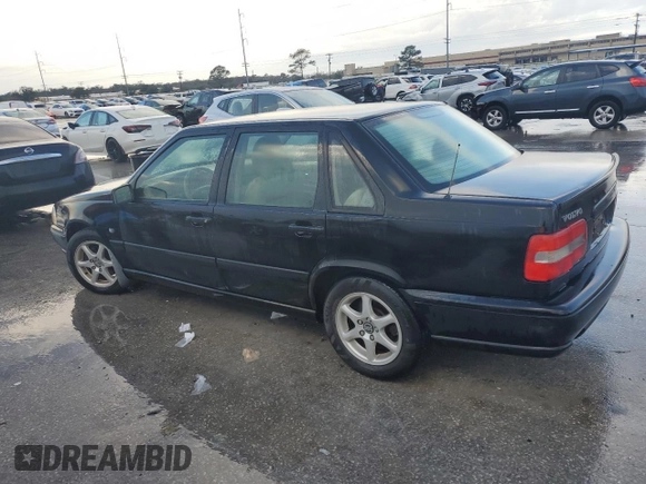 2000 Volvo S70 z VIN YV1LS61J3Y2668760, wystawiony jako Copart lot #86589334 z przebiegiem 147 183 mil mil oraz Czysty tytuł • Clean title. Historia ofert i sprzedaży dostępna na DreamBid. Obrazek 2.