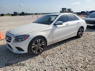 2019 Mercedes-Benz C 300 with VIN 55SWF8DB7KU289125, listed as a Copart auction lot 60836135 with 98,776 mi miles and Salvage title. Bid and sale history available at DreamBid. Image 1.