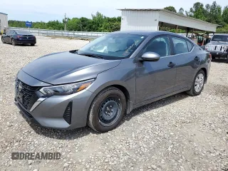 2024 Nissan Sentra S z VIN 3N1AB8BV2RY207968, wystawiony jako Copart lot #55889235 z przebiegiem 14 355 mil mil oraz Szkoda całkowita • Salvage title. Historia ofert i sprzedaży dostępna na DreamBid. Obrazek 1.