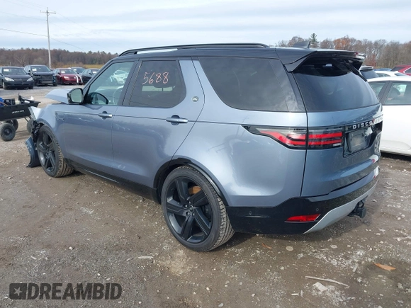 2023 Land Rover Discovery Metropolitan Edition with VIN SALRW4EU6P2474292, listed as a IAAI auction lot 40965688 with 44,144 mi miles. Bid and sale history available at carsss.com. Image 3.