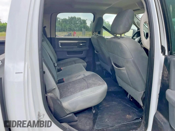 2015 Ram 1500 Outdoorsman z VIN 1C6RR7LM1FS688552, wystawiony jako Copart lot #57871575 z przebiegiem Nie podano mil oraz Czysty tytuł • Clean title. Historia ofert i sprzedaży dostępna na DreamBid. Obrazek 6.