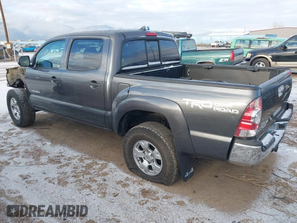 2015 Toyota Tacoma z VIN 3TMLU4EN8FM177785, wystawiony jako IAAI lot #41082160 z przebiegiem 156 761 mil mil oraz . Historia ofert i sprzedaży dostępna na DreamBid. Obrazek 3.