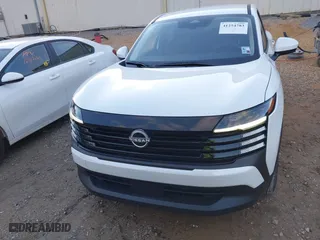 2025 Nissan Kicks SV with VIN 3N8AP6CA2SL333785, listed as a IAAI auction lot 41254783 with 692 mi miles. Bid and sale history available at carsss.com. Image 13.