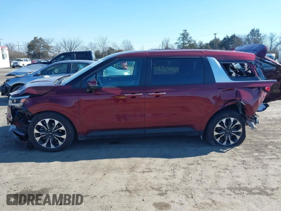 2024 Kia Carnival EX with VIN KNDNC5H39R6358605, listed as a IAAI auction lot 41635459 with 31,247 mi miles and . Bid and sale history available at carsss.com. Image 14.