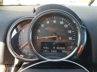 2018 MINI Countryman Cooper S with VIN WMZYT3C32J3E00307, listed as a Copart auction lot 62218445 with 41,652 mi miles and Salvage title. Bid and sale history available at DreamBid. Image 9.