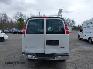 2016 GMC Savana Cargo Van with VIN 1GTW7AFF8G1194935, listed as a IAAI auction lot 41843488 with 164,441 mi miles. Bid and sale history available at carsss.com. Image 16.