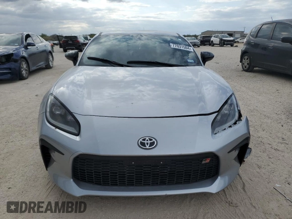 2024 Toyota GR86 Premium with VIN JF1ZNBE14R8751967, listed as a Copart auction lot 77031504 with 5,866 mi miles and Salvage Title. Bid and sale history available at carsss.com. Image 5.