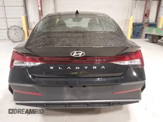 2024 Hyundai Elantra SE with VIN KMHLL4DG9RU832988, listed as a IAAI auction lot 42166112 with 9,676 mi miles and . Bid and sale history available at DreamBid. Image 16.