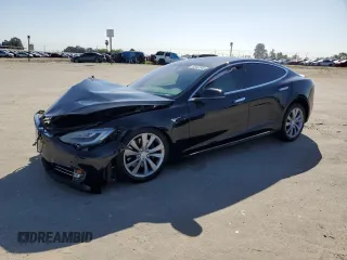 2017 Tesla Model S 100D with VIN 5YJSA1E2XHF198749, listed as a Copart auction lot 52447845 with 112,201 mi miles and Salvage Title. Bid and sale history available at carsss.com. Image 1.