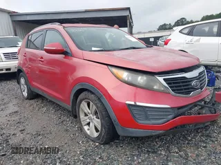 2012 Kia Sportage LX z VIN KNDPB3A26C7330201, wystawiony jako IAAI lot #42251655 z przebiegiem 132 399 mil mil oraz . Historia ofert i sprzedaży dostępna na DreamBid. Obrazek 1.