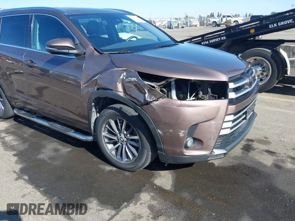 2017 Toyota Highlander XLE with VIN 5TDJZRFH4HS419151, listed as a IAAI auction lot 42181305 with 71,564 mi miles and . Bid and sale history available at DreamBid. Image 6.