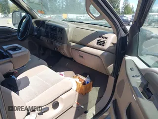 2002 Ford Super Duty F-250 XL with VIN 1FTNX21F42EB04383, listed as a IAAI auction lot 42067964 with 1 mi miles. Bid and sale history available at carsss.com. Image 5.
