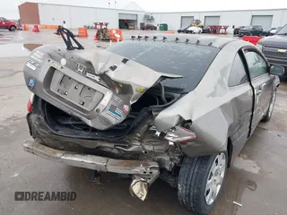 2006 Honda Civic Cpe LX with VIN 2HGFG11686H559025, listed as a IAAI auction lot 41564965 with 279,475 mi miles. Bid and sale history available at carsss.com. Image 6.