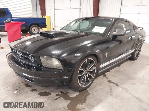 2006 Ford Mustang Standard with VIN 1ZVHT80N565237483, listed as a IAAI auction lot 42212367 with 132,005 mi miles and . Bid and sale history available at carsss.com. Image 2.
