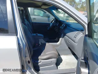 2004 Honda Pilot EX with VIN 2HKYF18514H592640, listed as a IAAI auction lot 41898618 with 230,866 mi miles. Bid and sale history available at carsss.com. Image 5.