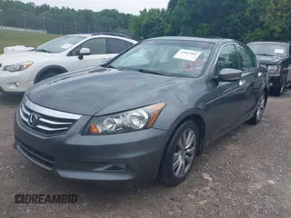 2011 Honda Accord EX-L z VIN 1HGCP3F8XBA012081, wystawiony jako IAAI lot #42467202 z przebiegiem 145 185 mil mil oraz . Historia ofert i sprzedaży dostępna na DreamBid. Obrazek 2.