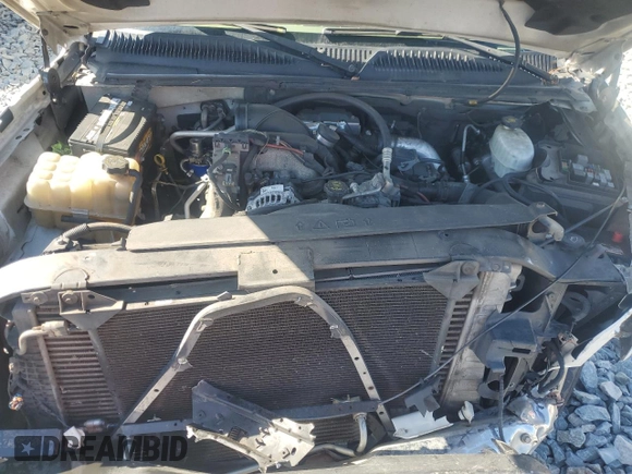 2006 Chevrolet Silverado 3500 DRW LT1 with VIN 1GCJK33D16F189021, listed as a Copart auction lot 48535955 with 402,874 mi miles and Salvage Title. Bid and sale history available at carsss.com. Image 12.