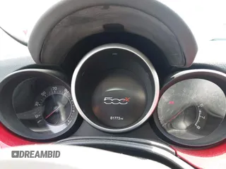 2017 FIAT 500X Lounge z VIN ZFBCFYDBXHP613867, wystawiony jako IAAI lot #42179855 z przebiegiem 81 773 mil mil oraz . Historia ofert i sprzedaży dostępna na DreamBid. Obrazek 16.