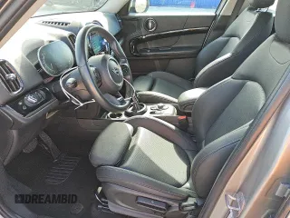 2024 MINI Countryman Cooper S z VIN WMZ83BR06R3R77647, wystawiony jako Copart lot #56059805 z przebiegiem 32 927 mil mil oraz Tytuł czysty. Historia ofert i sprzedaży dostępna na DreamBid. Obrazek 7.