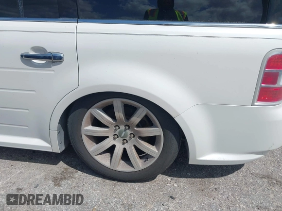 2009 Ford Flex Limited with VIN 2FMDK53C49BA12299, listed as a IAAI auction lot 41987516 with 201,665 mi miles. Bid and sale history available at carsss.com. Image 6.