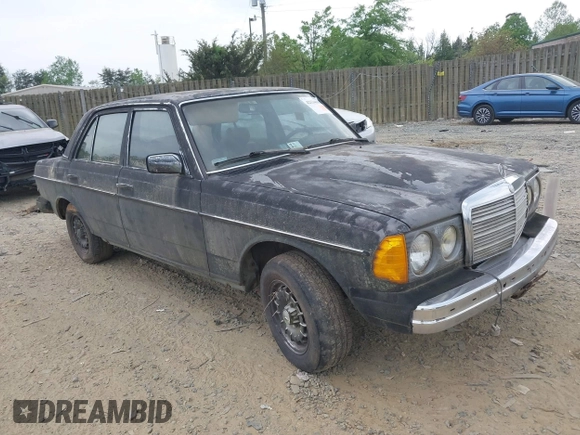 1985 Mercedes-Benz 300 with VIN WDBAB33CXFA262258, listed as a IAAI auction lot 42134635 with 169,197 mi miles and . Bid and sale history available at DreamBid. Image 1.