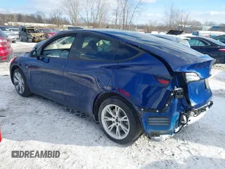 2021 Tesla Model Y Long Range with VIN 5YJYGDEE1MF083780, listed as a IAAI auction lot 41549308 with 37,372 mi miles and . Bid and sale history available at DreamBid. Image 3.
