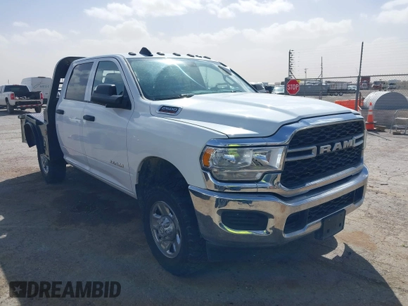 2019 Ram 2500 Tradesman with VIN 3C6UR5CLXKG534669, listed as a IAAI auction lot 41828929 with 213,815 mi miles. Bid and sale history available at carsss.com. Image 1.