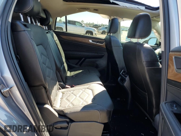 2024 Volkswagen Atlas SE z VIN 1V2JR2CA4RC552640, wystawiony jako Copart lot #48575215 z przebiegiem 9 365 mil mil oraz Nie do naprawy • Non repairable. Historia ofert i sprzedaży dostępna na DreamBid. Obrazek 11.