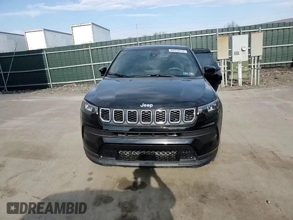 2024 Jeep Compass Sport z VIN 3C4NJDAN9RT171267, wystawiony jako Copart lot #49379715 z przebiegiem 3 194 mil mil oraz Szkoda całkowita • Salvage title. Historia ofert i sprzedaży dostępna na DreamBid. Obrazek 12.