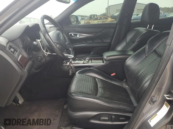 2016 Infiniti Q70 z VIN JN1BY1AP8GM221340, wystawiony jako Copart lot #48466255 z przebiegiem 103 723 mil mil oraz Szkoda całkowita • Salvage title. Historia ofert i sprzedaży dostępna na DreamBid. Obrazek 7.