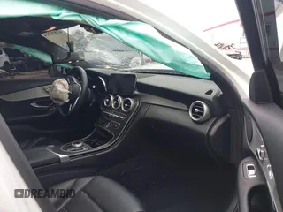 2019 Mercedes-Benz C 300 с VIN 55SWF8DB2KU309300, выставлен на аукционе IAAI как лот 41894814 с пробегом 50 745 миль миль и . История ставок и продаж доступна на DreamBid. Изображение 5.