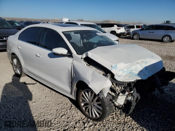 2013 Volkswagen Jetta SEL with VIN 3VWLX7AJ1DM365862, listed as a Copart auction lot 50640445 with Not provided miles and Salvage title. Bid and sale history available at DreamBid. Image 4.