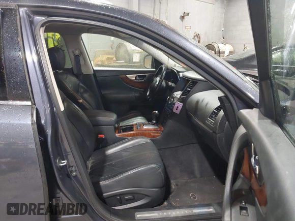2010 Infiniti FX with VIN JN8AS1MW7AM853691, listed as a IAAI auction lot 41952368 with 198,659 mi miles. Bid and sale history available at carsss.com. Image 5.