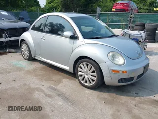 2008 Volkswagen Beetle S z VIN 3VWRW31C88M502079, wystawiony jako IAAI lot #42429122 z przebiegiem 168 324 mil mil oraz . Historia ofert i sprzedaży dostępna na DreamBid. Obrazek 1.