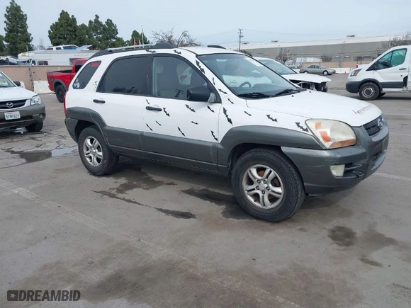 2006 Kia Sportage LX with VIN KNDJF723667293440, listed as a IAAI auction lot 41566559 with 171,681 mi miles. Bid and sale history available at carsss.com. Image 1.