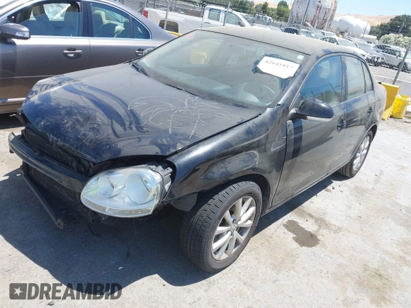 2010 Volkswagen Jetta Limited Edition z VIN 3VWAZ7AJ8AM073381, wystawiony jako IAAI lot #42641817 z przebiegiem 79 927 mil mil oraz . Historia ofert i sprzedaży dostępna na DreamBid. Obrazek 2.