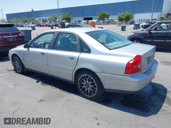 2005 Volvo S80 с VIN YV1TS911451412257, выставлен на аукционе IAAI как лот 42473346 с пробегом 125 653 миль миль и . История ставок и продаж доступна на DreamBid. Изображение 3.
