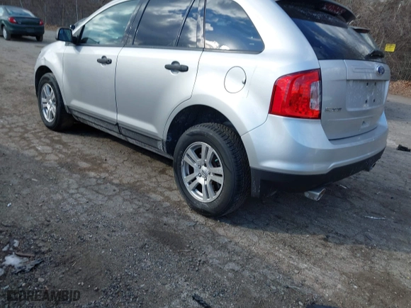 2011 Ford Edge SE with VIN 2FMDK3GC5BBB04428, listed as a IAAI auction lot 41458391 with 137,919 mi miles. Bid and sale history available at carsss.com. Image 3.