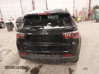 2019 Jeep Compass Latitude with VIN 3C4NJDBB0KT838995, listed as a IAAI auction lot 41278070 with 55,850 mi miles. Bid and sale history available at carsss.com. Image 16.