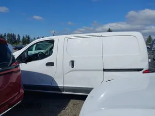 2020 Nissan NV200 SV with VIN 3N6CM0KNXLK691784, listed as a IAAI auction lot 42139868 with 57,010 mi miles and . Bid and sale history available at DreamBid. Image 14.