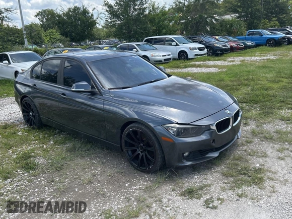 2013 BMW 3 Series 328i with VIN WBA3A5G53DNP19158, listed as a Copart auction lot 61036925 with 173,331 mi miles and Clean title. Bid and sale history available at DreamBid. Image 1.