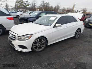 2016 Mercedes-Benz E-Class E 350 Sport with VIN WDDHF5KB6GB237450, listed as a IAAI auction lot 41297976 with 60,573 mi miles. Bid and sale history available at carsss.com. Image 17.