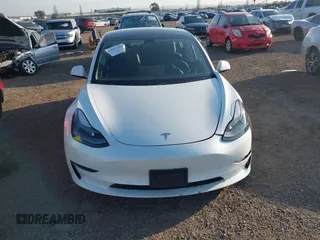 2021 Tesla Model 3 Long Range z VIN 5YJ3E1EB0MF936609, wystawiony jako IAAI lot #41599411 z przebiegiem 55 993 mil mil oraz . Historia ofert i sprzedaży dostępna na DreamBid. Obrazek 12.