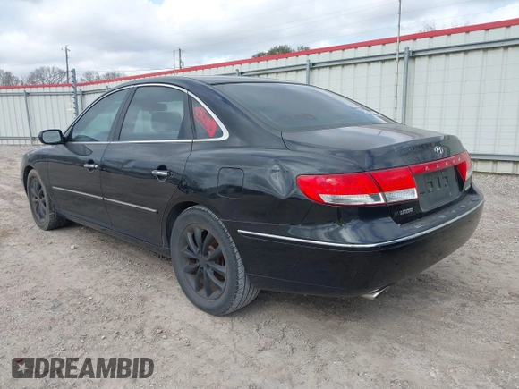 2006 Hyundai Azera SE with VIN KMHFC46F16A087393, listed as a IAAI auction lot 41475177 with 124,197 mi miles and . Bid and sale history available at DreamBid. Image 3.