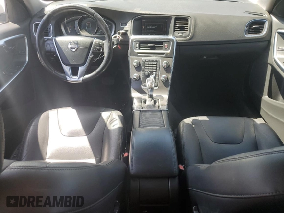 2015 Volvo S60 T5 Drive-E Premier z VIN YV126MFB2F2301285, wystawiony jako Copart lot #52612095 z przebiegiem 103 816 mil mil oraz Szkoda całkowita • Salvage title. Historia ofert i sprzedaży dostępna na DreamBid. Obrazek 8.