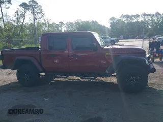 2021 Jeep Gladiator Mojave with VIN 1C6JJTEG8ML592381, listed as a IAAI auction lot 42369581 with 75,295 mi miles and . Bid and sale history available at DreamBid. Image 14.